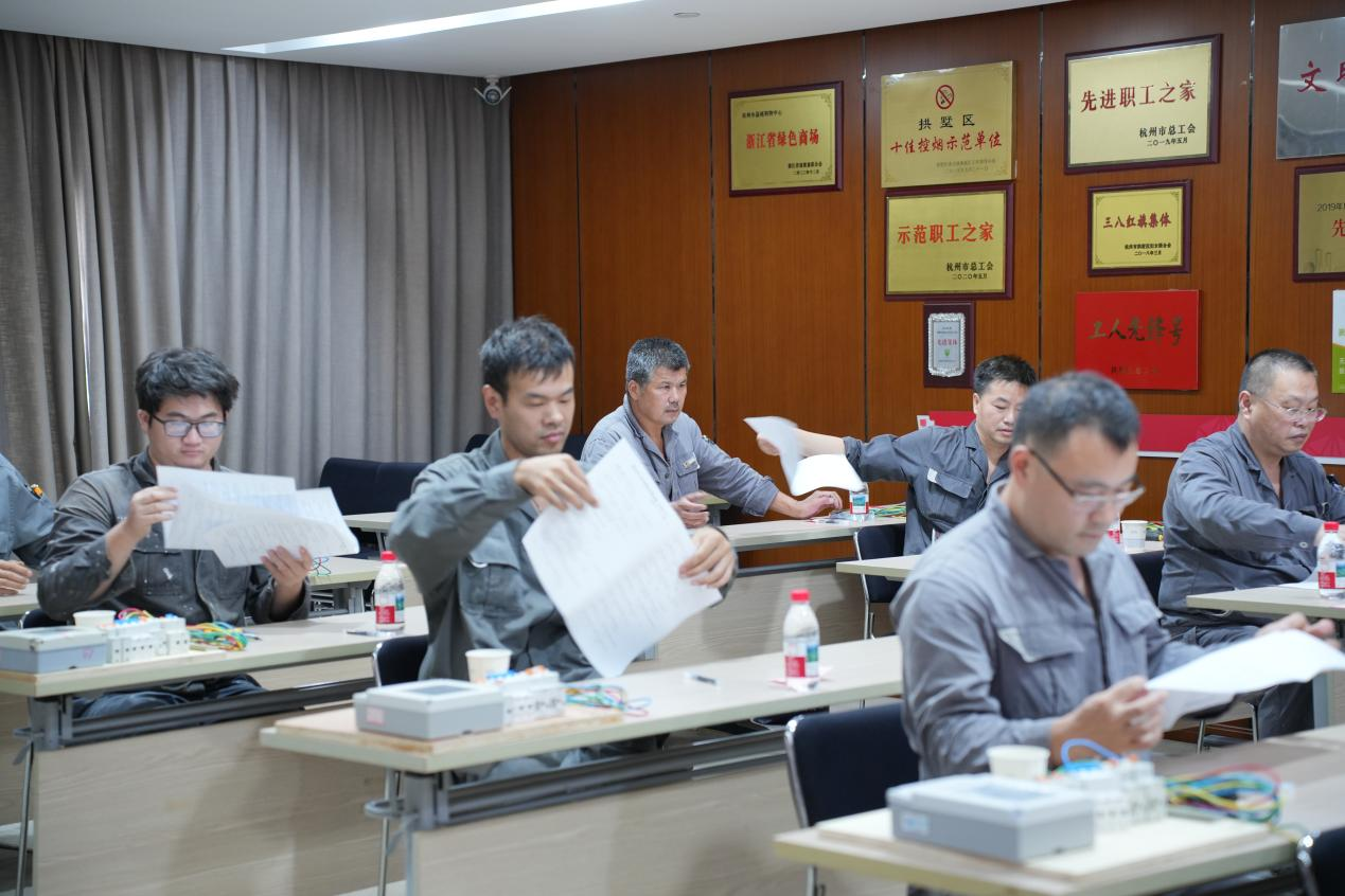 以赛促学强技能 匠心比武展风采 ——2026年钱江商城物业维修员职业技能竞赛圆满落幕