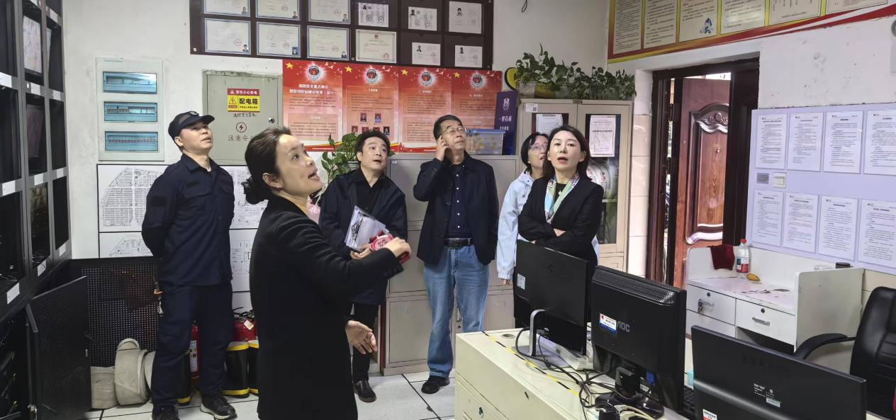 钱江商城迎接大关街道节前消防安全检查，全力筑牢节日“防火墙”